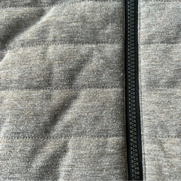 Lole Lightweight Quilted Fabric  Puffer Jacket in Grey Mauve - Picture 9 of 16